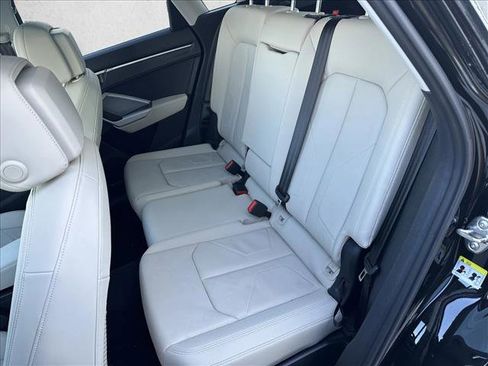 Used 2022 Audi Q3 2.0T Premium w/ Convenience Package image 14
