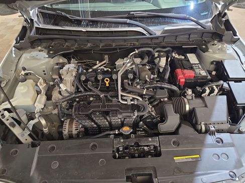 Used 2023 Nissan Altima 2.5 SV FWD image 17