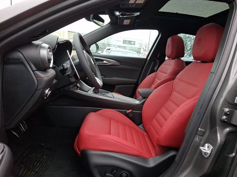 New 2026 Alfa Romeo Tonale Veloce w/ Quick Order Package 23H Volce image 9