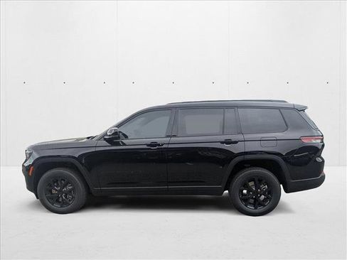 New 2025 Jeep Grand Cherokee L Altitude image 7