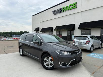 Used 2017 Chrysler Pacifica Touring-L Plus
