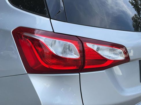 Used 2019 Chevrolet Equinox LS w/ LPO, Floor Liner Package FWD image 27