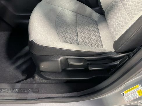 Used 2024 Chevrolet Equinox LS FWD image 22