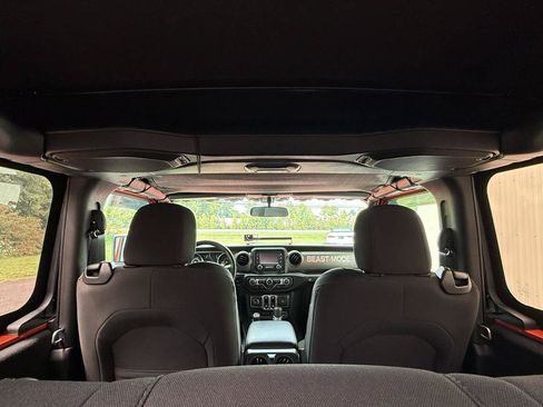 Used 2019 Jeep Wrangler Sport AWD/4WD image 50