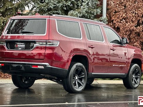 Used 2022 Jeep Grand Wagoneer Series I image 4