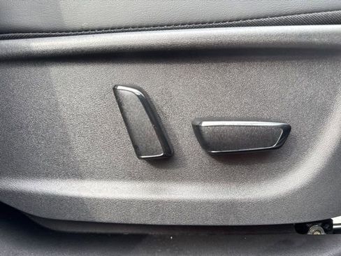 Used 2024 Nissan Ariya AWD image 18