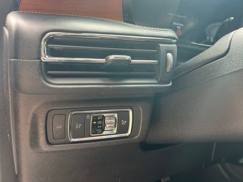 Used 2022 Lincoln Corsair Reserve w/ Equipment Group 201A FWD image 35