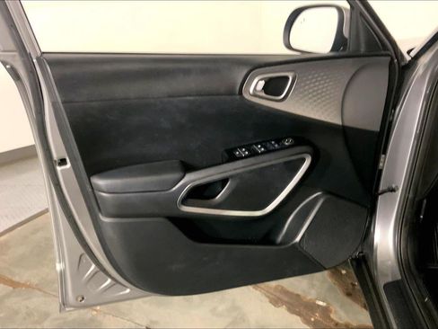 Certified 2024 Kia Soul S FWD image 24