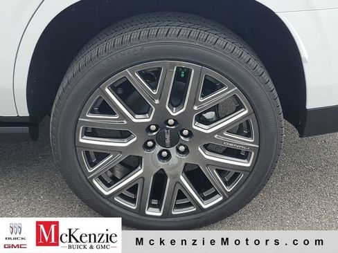 New 2026 GMC Yukon Denali Ultimate AWD/4WD image 35