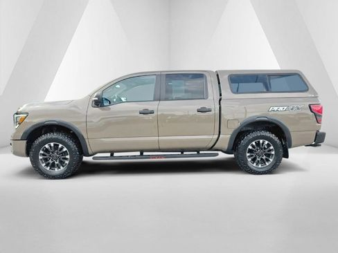 Used 2021 Nissan Titan PRO-4X w/ Pro-4x Convenience Package AWD/4WD image 8