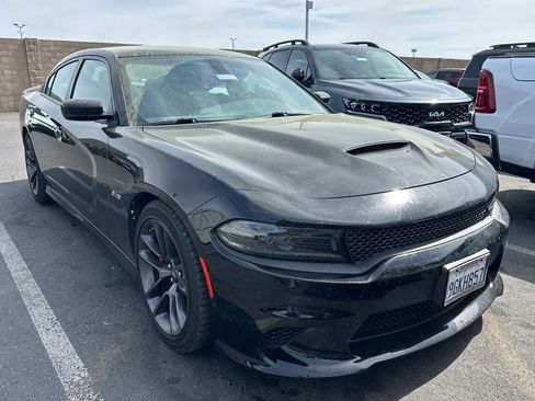 Used 2023 Dodge Charger R/T w/ Performance Handling Group image 2