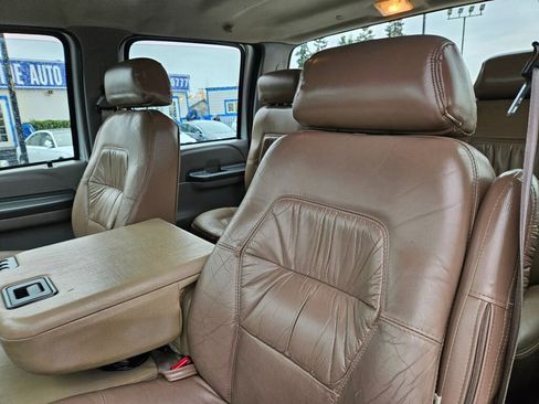 Used 1999 Ford F250 Lariat image 13