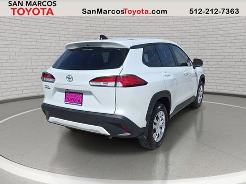 Used 2025 Toyota Corolla Cross L FWD image 6