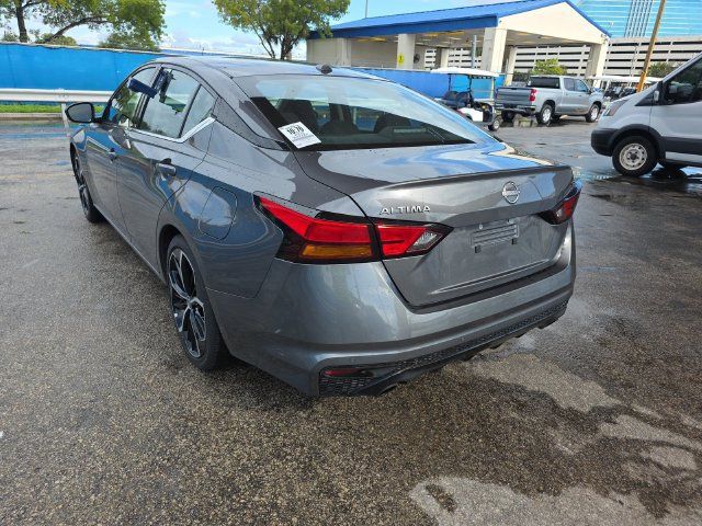Used 2025 Nissan Altima 2.5 SR FWD image 4