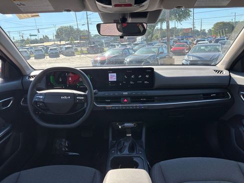 Used 2025 Kia K4 FWD image 29