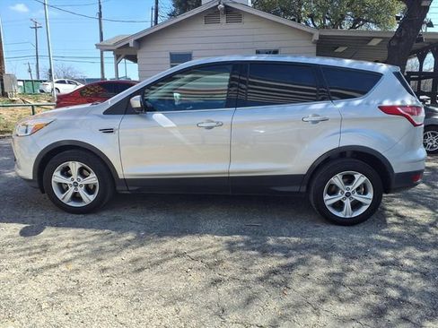 Used 2014 Ford Escape SE FWD image 3