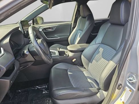 Used 2023 Toyota RAV4 XSE AWD/4WD image 18