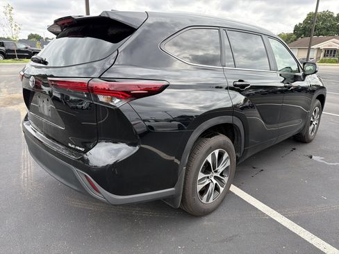 Used 2026 Toyota Highlander XLE AWD/4WD image 4