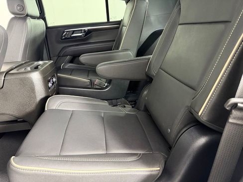 Used 2025 Chevrolet Tahoe Premier AWD/4WD image 27