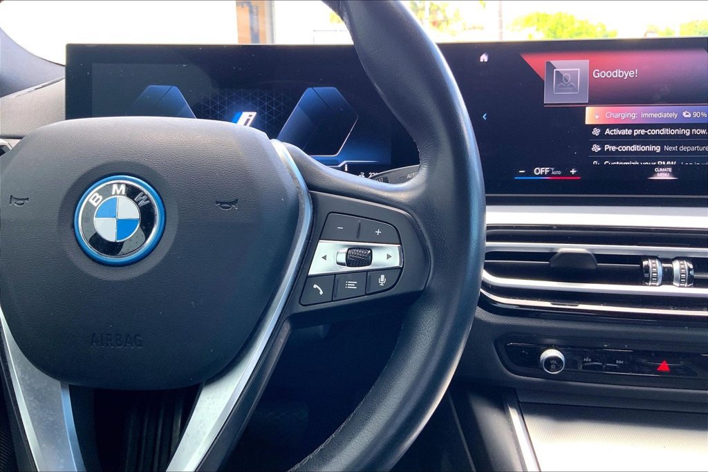 Used 2023 BMW i4 eDrive40 w/ Parking Assistance Package RWD image 18