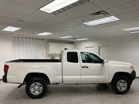 Used 2021 Toyota Tacoma SR image 4