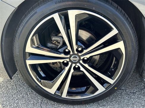 Certified 2020 Nissan Sentra SR image 10