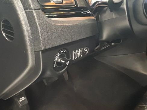 Used 2021 Chrysler 300 S RWD image 21