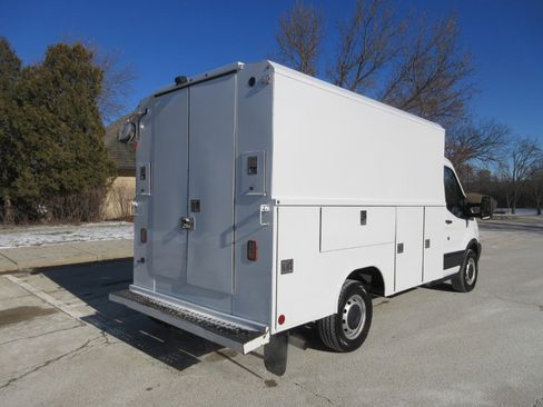 Used 2019 Ford Transit 350 138 image 21