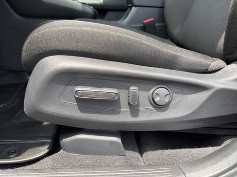 Used 2025 Honda CR-V EX image 11
