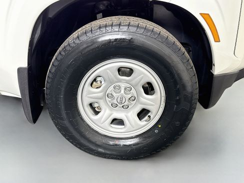 Used 2024 Nissan Frontier S RWD image 32