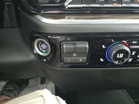 Certified 2025 Chevrolet Silverado 1500 LT AWD/4WD image 22