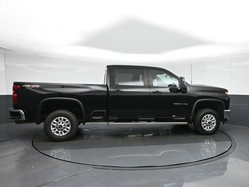 Used 2022 Chevrolet Silverado 2500 LT image 8