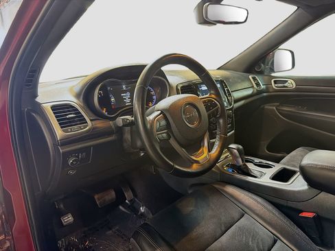 Used 2022 Jeep Grand Cherokee Laredo X AWD/4WD image 9