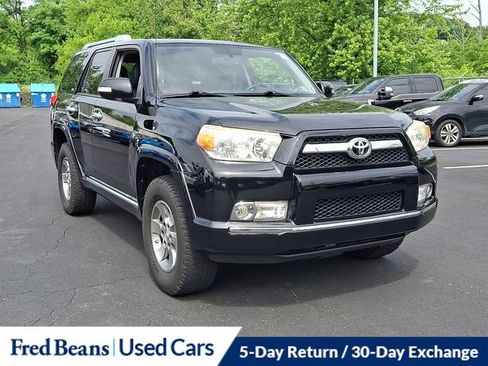 Used 2012 Toyota 4Runner SR5 w/ Convenience Pkg AWD/4WD image 2