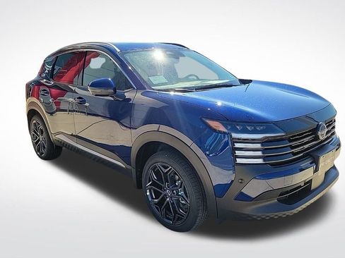 New 2025 Nissan Kicks SR w/ SR Premium Package image 7