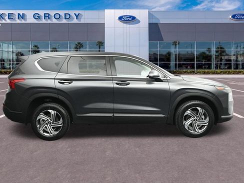 Used 2023 Hyundai Santa Fe SE AWD/4WD image 9
