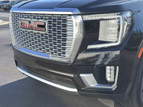 Used 2021 GMC Yukon Denali w/ Denali Premium Package image 37