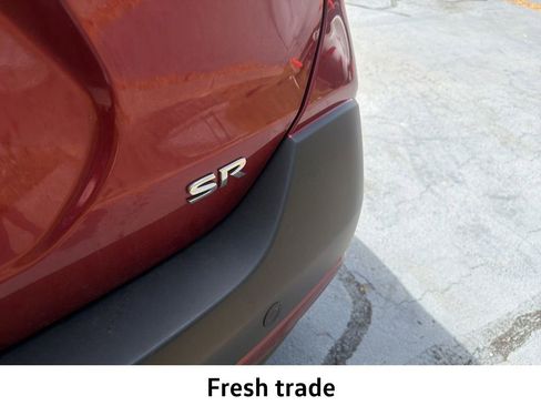 Used 2019 Nissan Kicks SR w/ SR Premium Package image 4