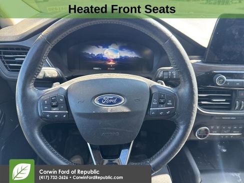 Used 2020 Ford Escape Titanium image 12