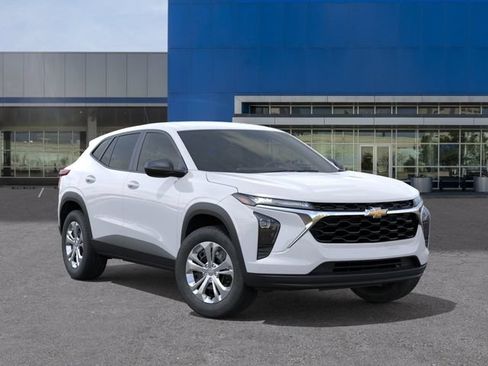 New 2026 Chevrolet Trax LS FWD image 7