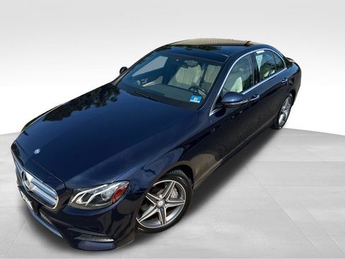 Used 2017 Mercedes-Benz E 300 4MATIC image 38