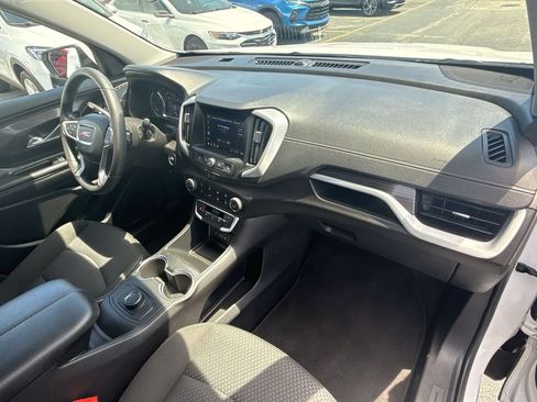 Used 2024 GMC Terrain SLE FWD image 27