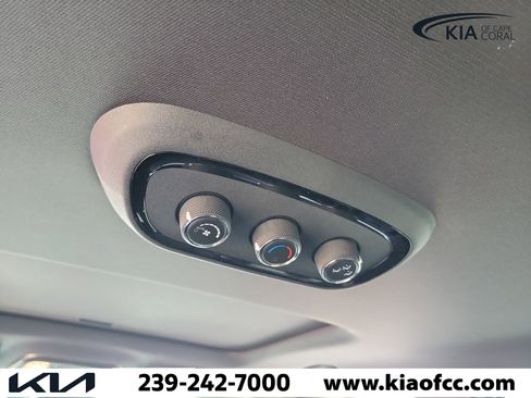 Used 2023 Dodge Durango R/T RWD image 18