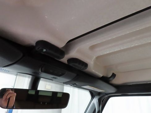 Used 2020 Jeep Gladiator Rubicon w/ Uconnect 4C Nav & Sound Group image 23