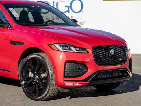 Used 2025 Jaguar F-PACE R-Dynamic S image 5
