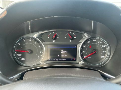 Used 2023 Chevrolet Equinox Premier FWD image 19
