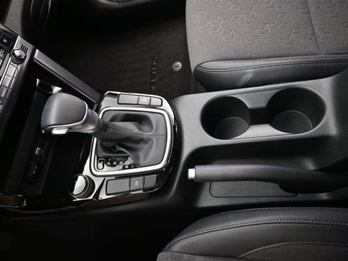 Used 2025 Kia Seltos S image 24