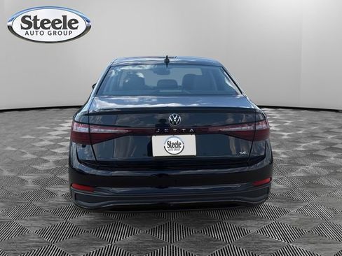 New 2026 Volkswagen Jetta SE FWD image 4