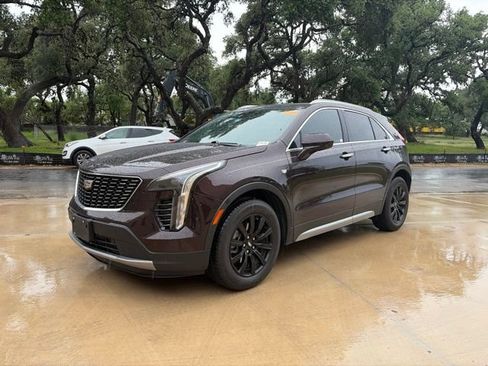 Used 2020 Cadillac XT4 Premium Luxury FWD image 1