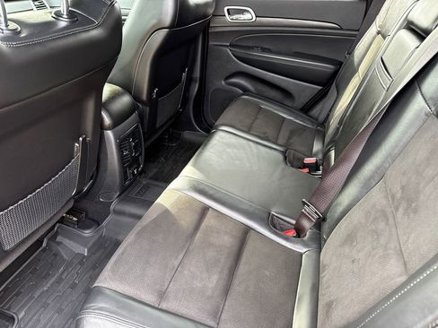 Used 2021 Jeep Grand Cherokee Laredo X RWD image 17